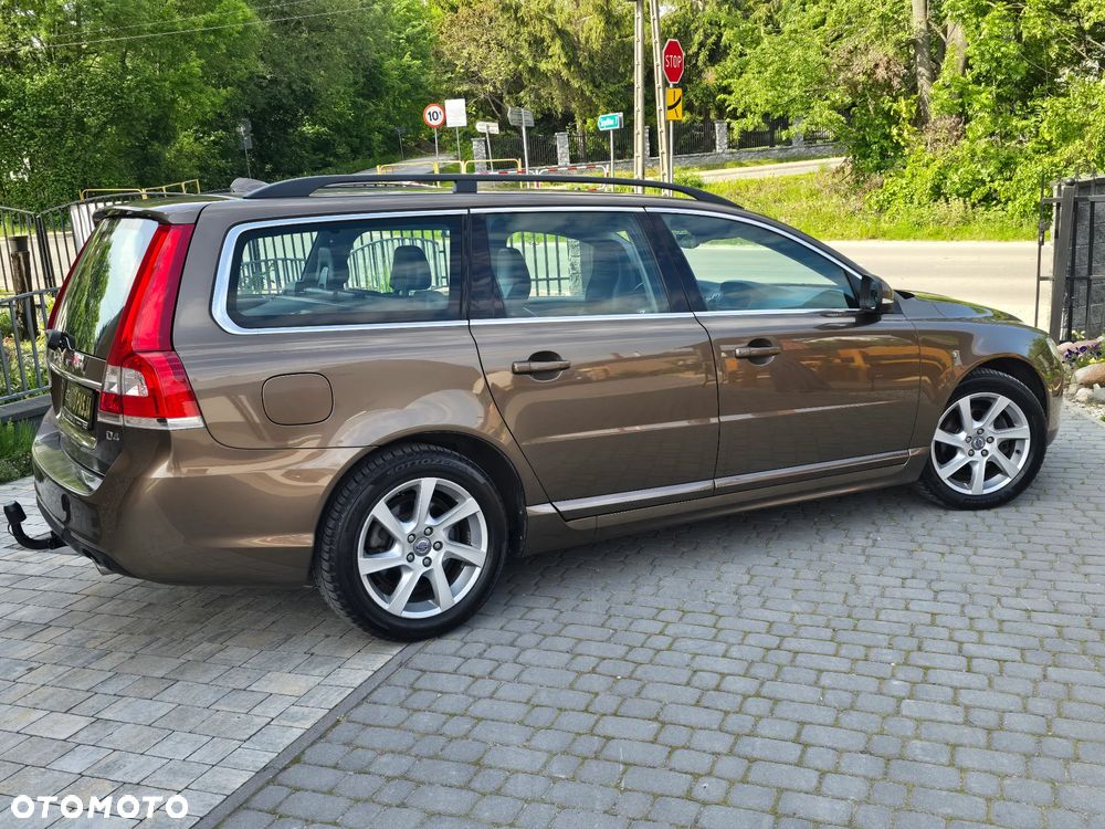 Volvo V70 D4 Geartronic Summum - 13