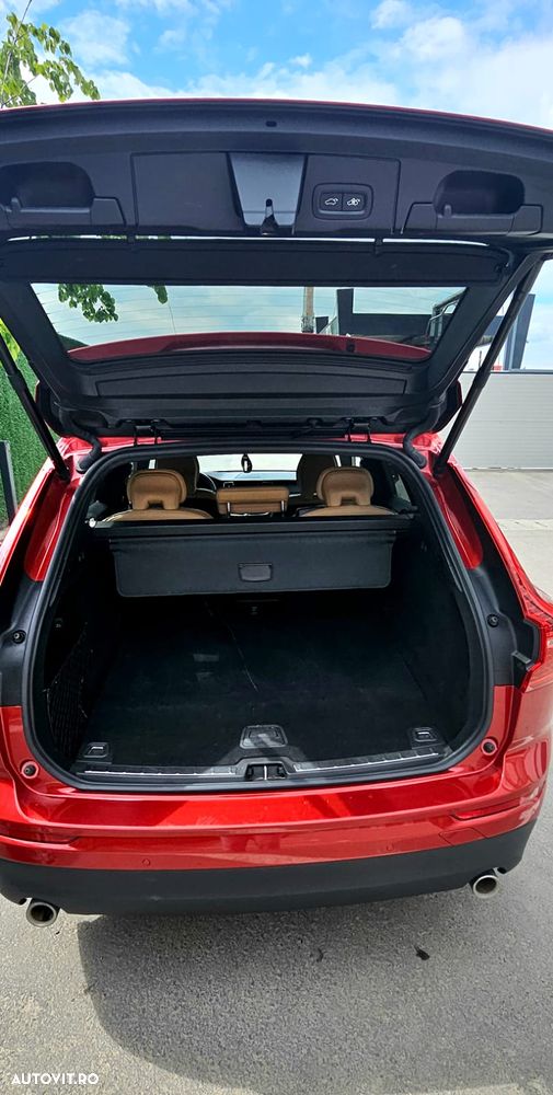 Volvo XC 60 Recharge T8 Twin Engine eAWD R-Design - 3