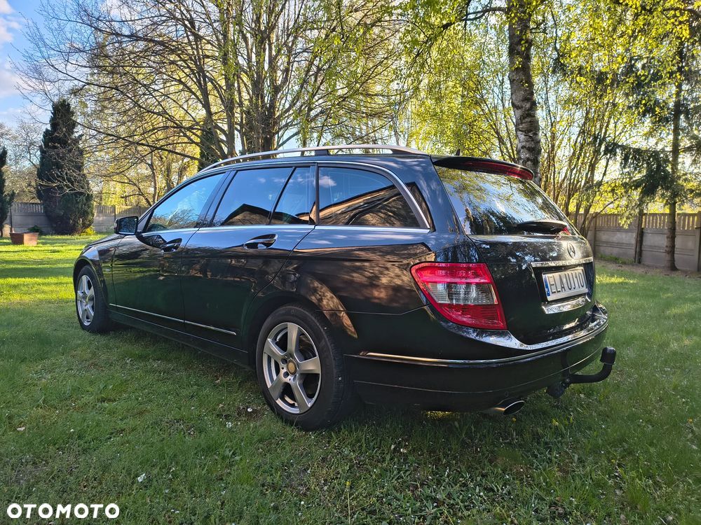 Mercedes-Benz Klasa C 220 CDI DPF (BlueEFFICIENCY) Avantgarde - 4