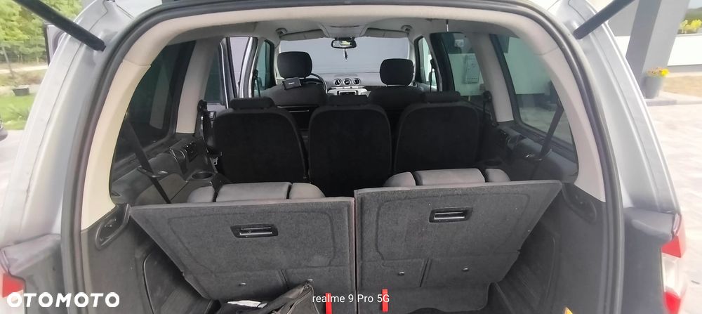 Ford Galaxy 2.0 TDCi Ghia - 11