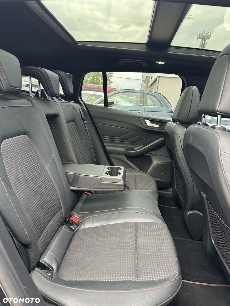 Ford Focus 1.5 EcoBoost ST-Line Business - 23
