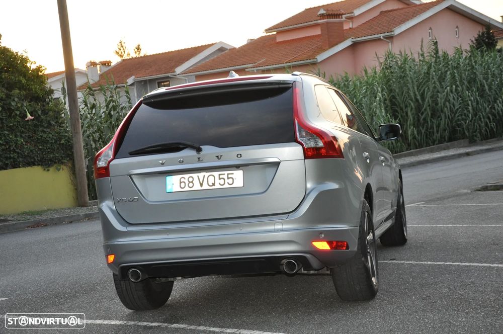 Volvo XC 60 2.0 D4 R-Design Summum Geartronic - 19