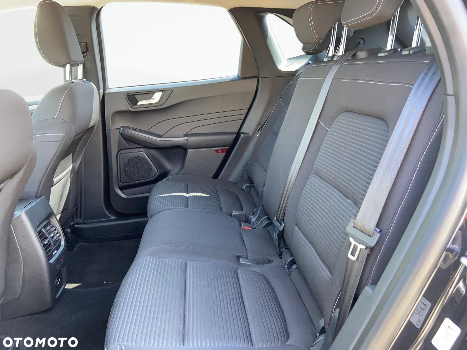 Ford Kuga 1.5 EcoBoost FWD Titanium - 13