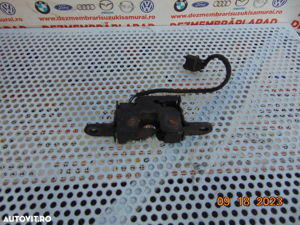 Broasca capota renault Scenic 3 an 2009-2016 - 1