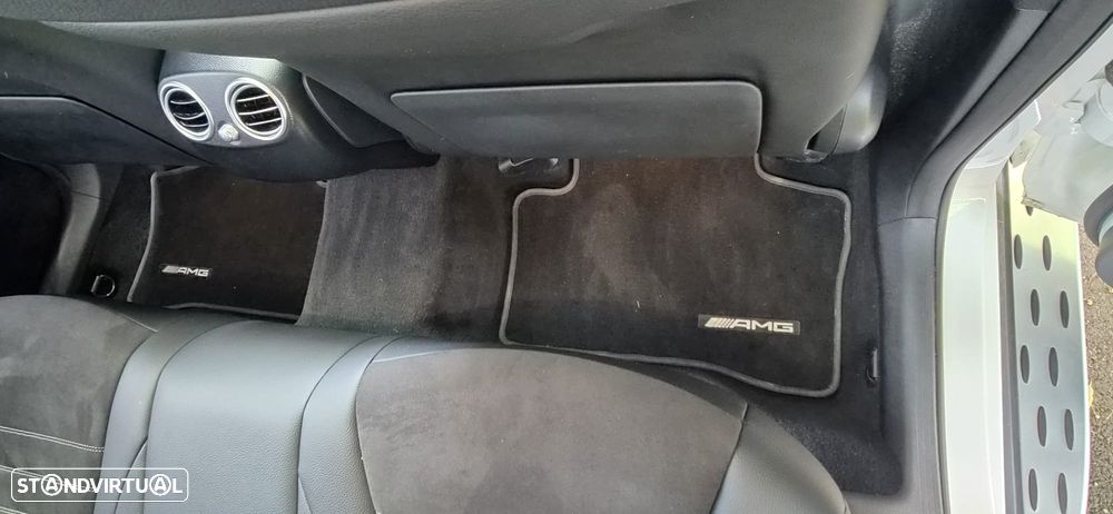 Mercedes-Benz GLC 300 e 4Matic - 28