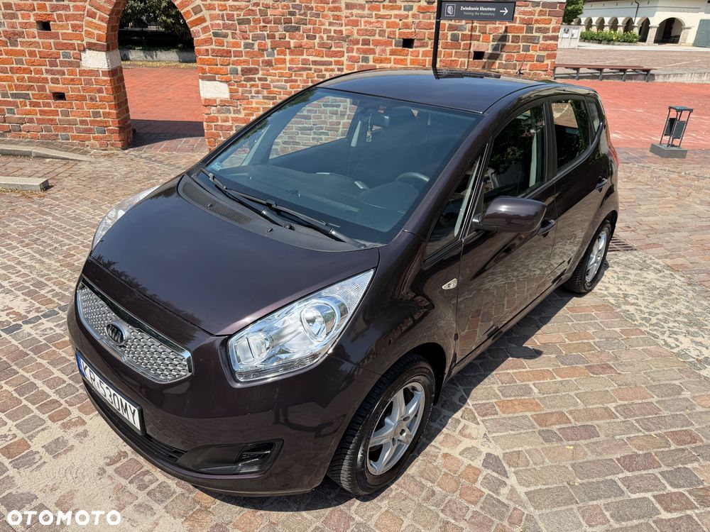 Kia Venga - 27