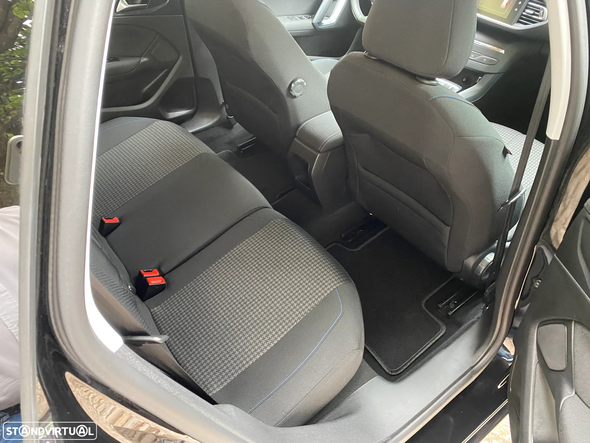 Peugeot 308 SW 1.5 BlueHDi Style - 25