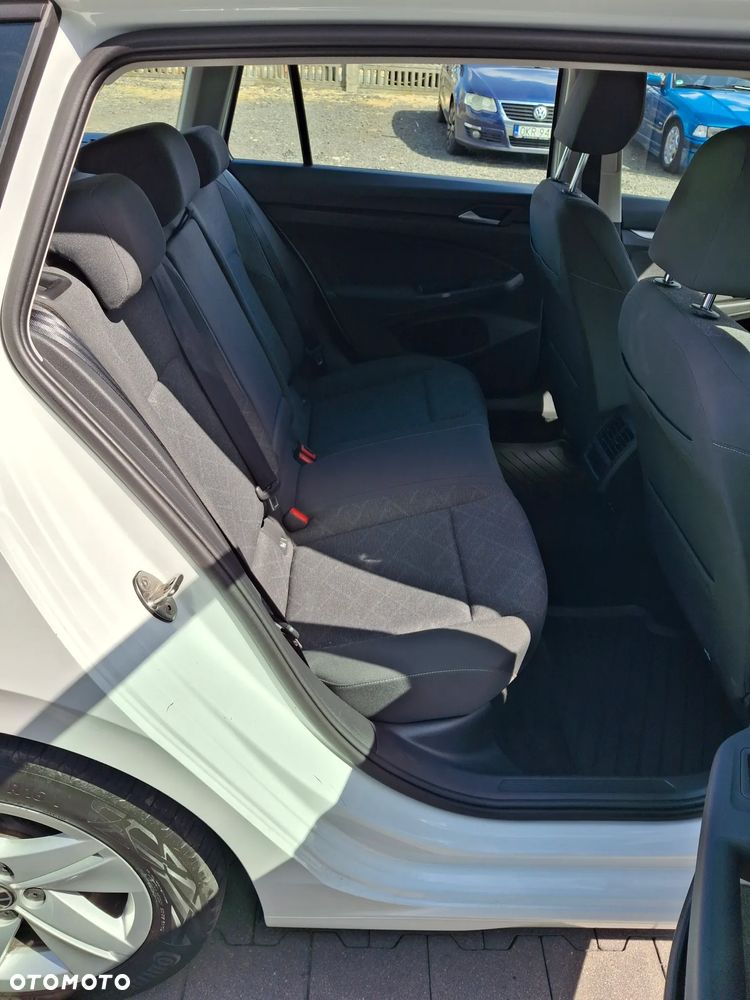 Volkswagen Golf 2.0 TDI Life - 11