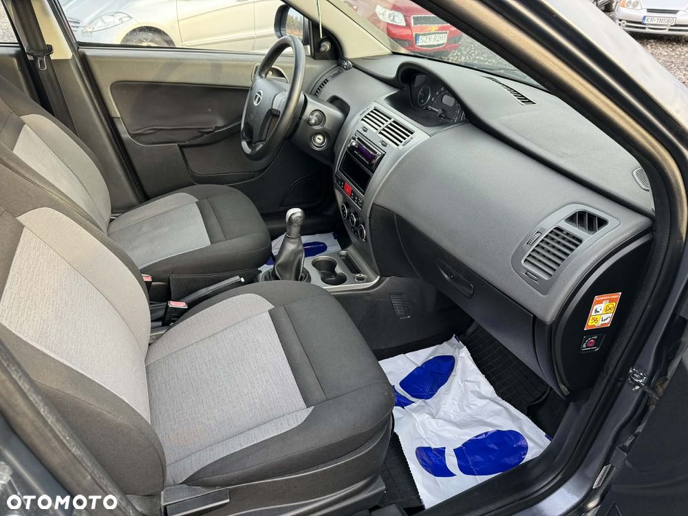 Tata Indica 1.4 Safire - 13