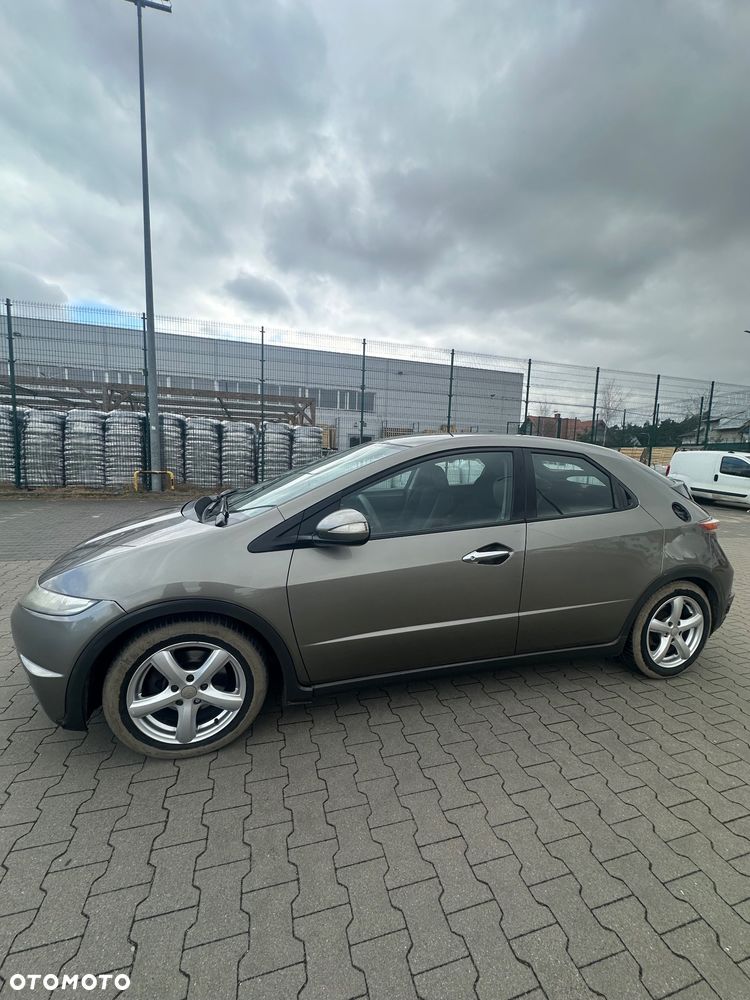 Honda Civic 1.8 Comfort - 2