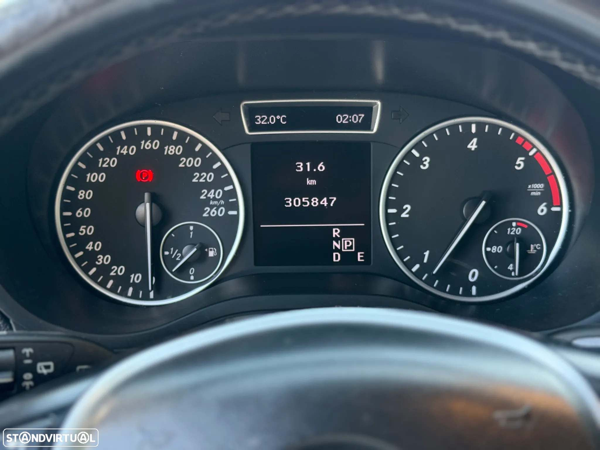 Mercedes-Benz B 180 CDI (BlueEFFICIENCY) 7G-DCT - 12