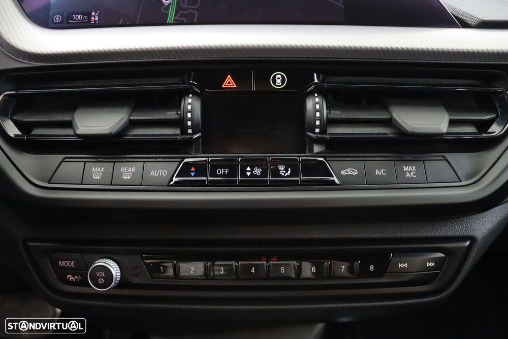 BMW 116 d Pack Desportivo M Auto - 27