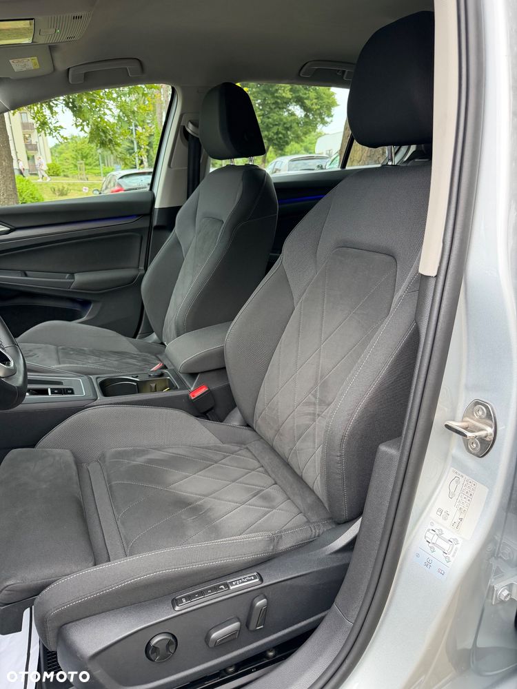 Volkswagen Golf 1.5 eTSI OPF DSG Edition 50 - 27