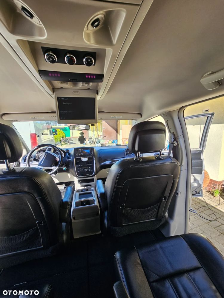 Chrysler Town & Country 3.6 Touring - 31