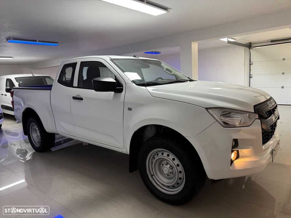 Isuzu D-MAX 1.9 DDi 4X4 IVA DEDUTÍVEL X-CAB LONG 3LUG. - 18