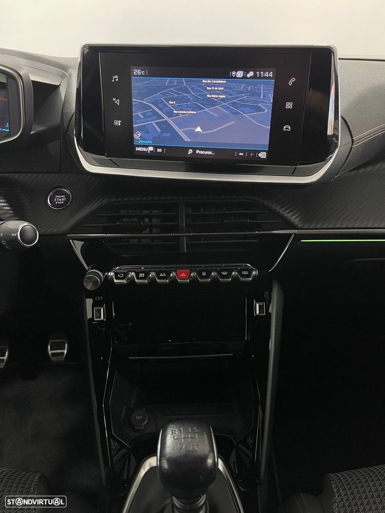 Peugeot 2008 1.2 PureTech GT - 29