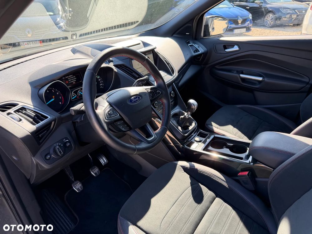 Ford Kuga 1.5 EcoBoost 2x4 ST-Line - 9