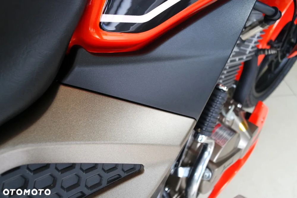 Junak 125 Racer - 12