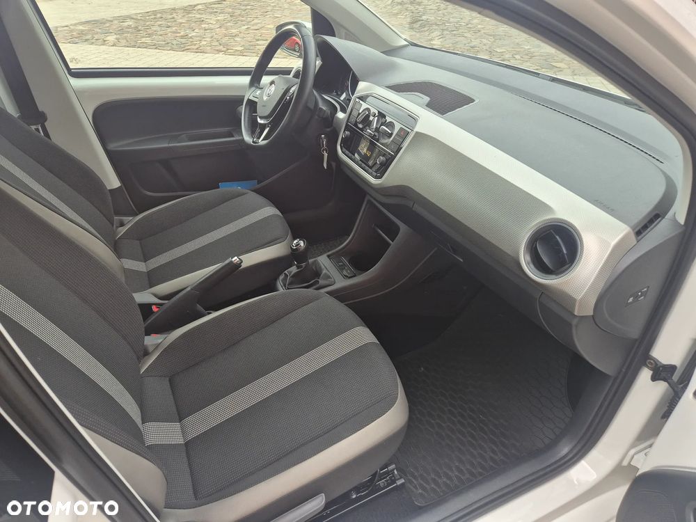 Volkswagen up! (BlueMotion Technology) move - 14