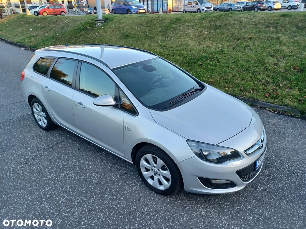 Opel Astra IV 1.6 CDTI Cosmo - 18
