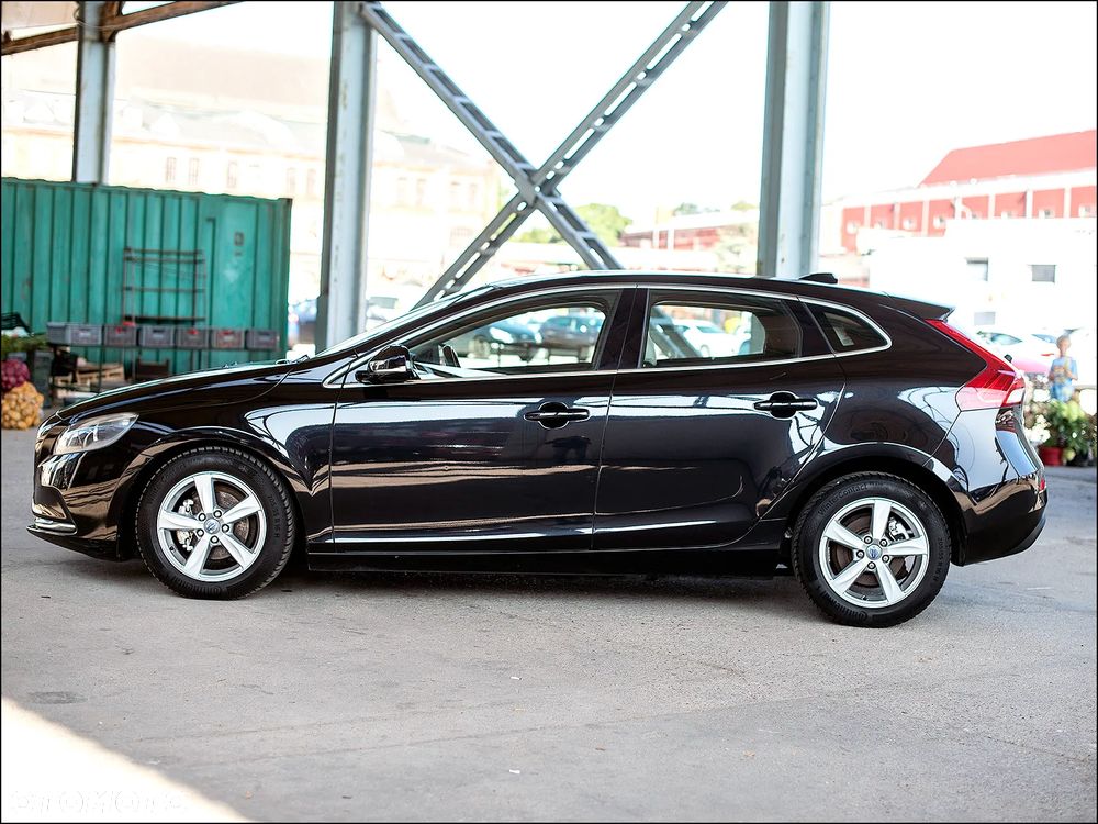 Volvo V40 D2 Summum - 6