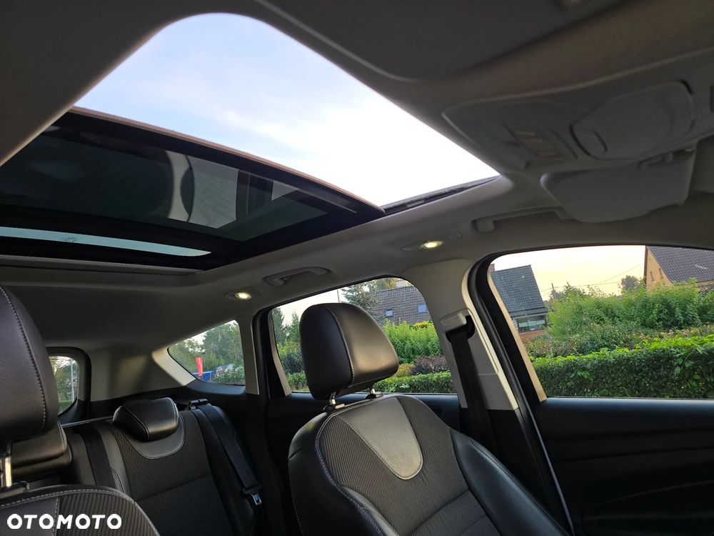 Ford Kuga - 18