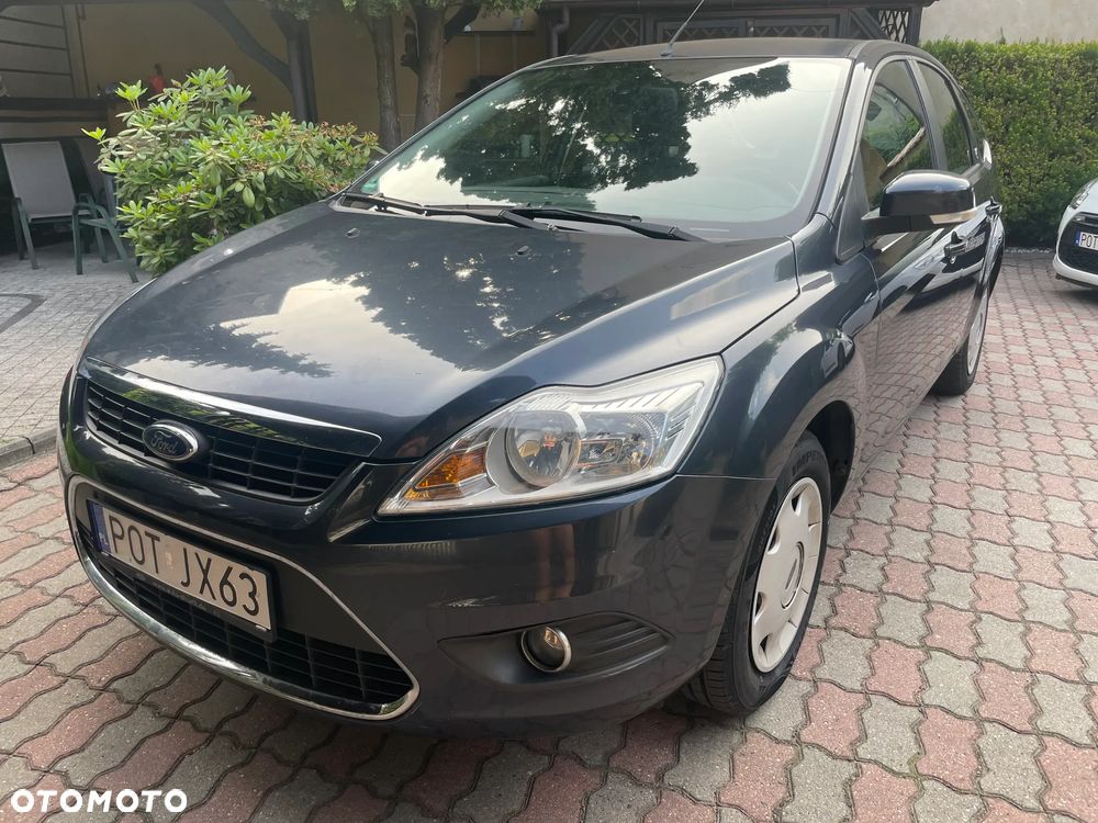 Ford Focus Ghia - 8