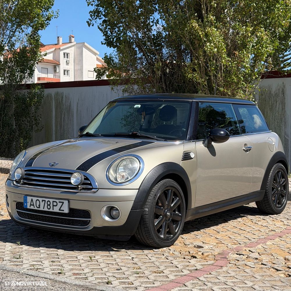 MINI 3 Portas Cooper D - 1