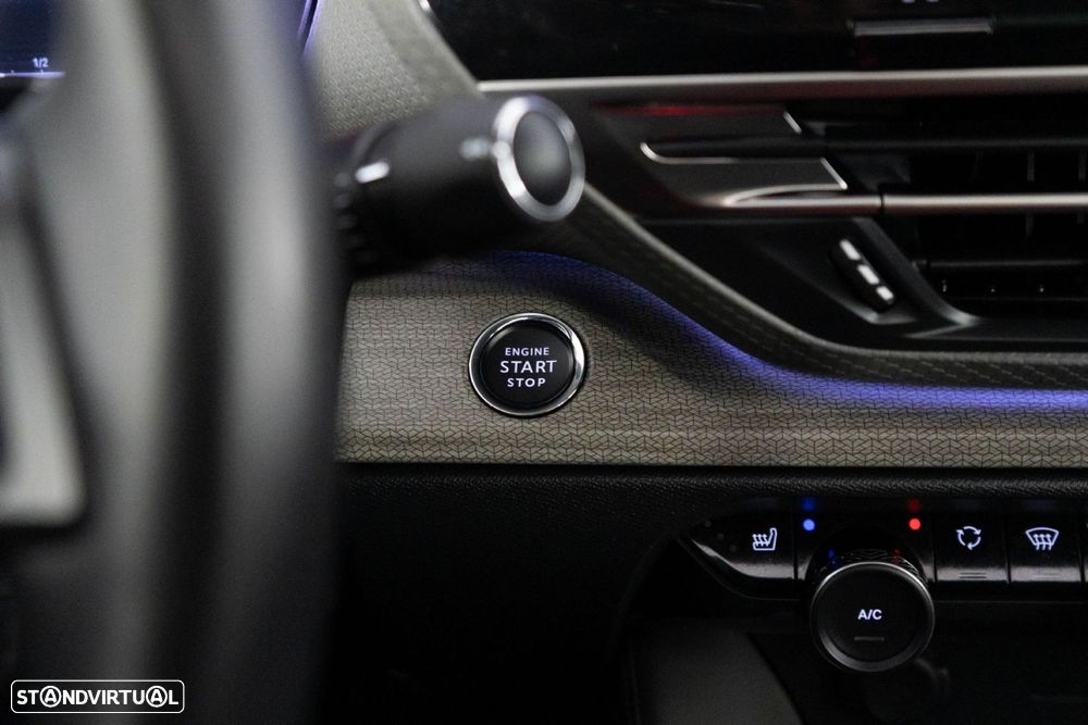 Citroën C5 X 1.6 Hybrid Shine Pack e-EAT8 - 24