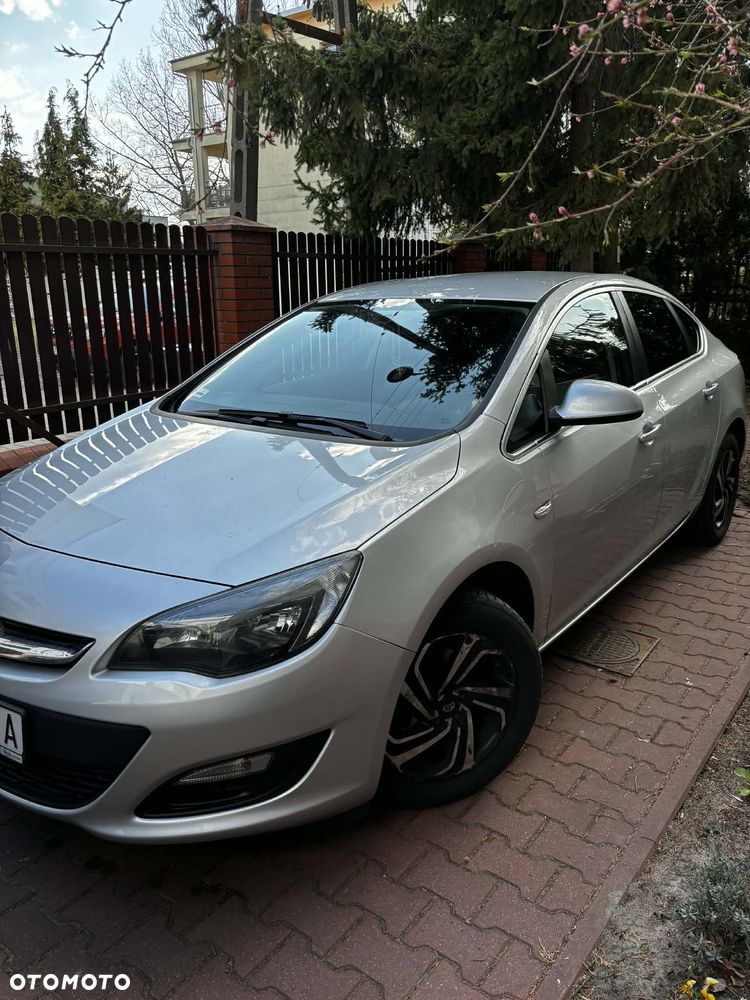 Opel Astra 1.4 T Enjoy EU6 - 3