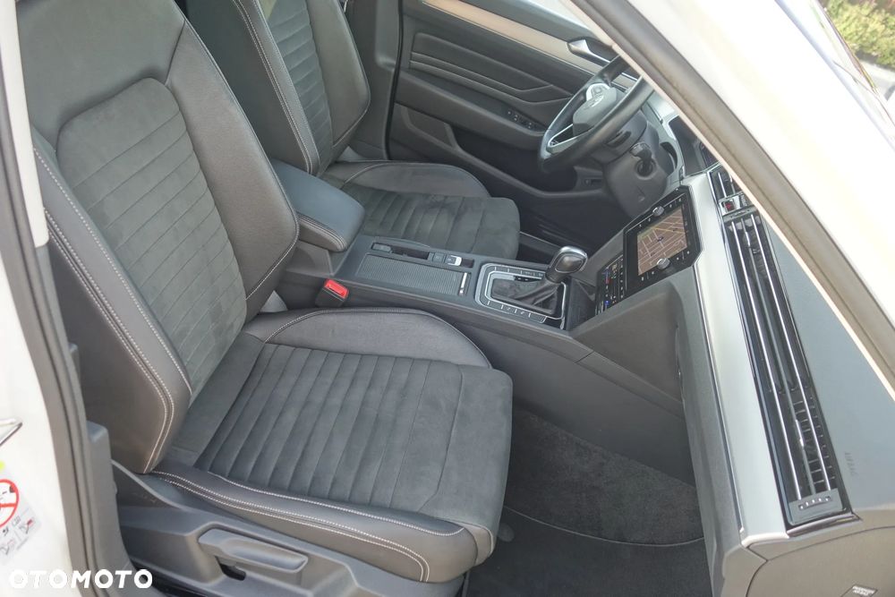 Volkswagen Passat - 10