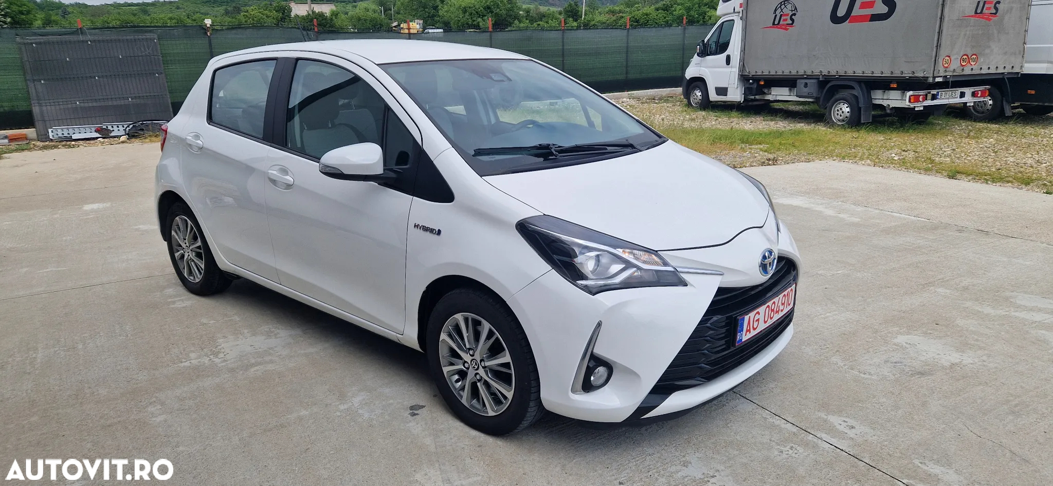 Toyota Yaris Hybrid 1.5 VVT-i - 2