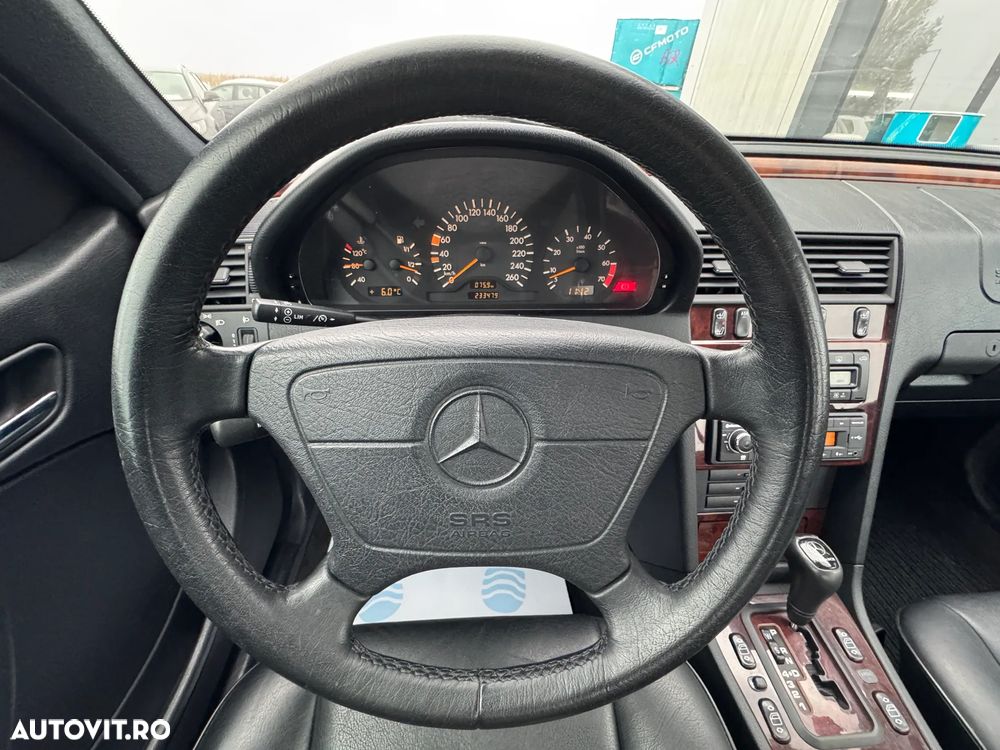 Mercedes-Benz C - 19