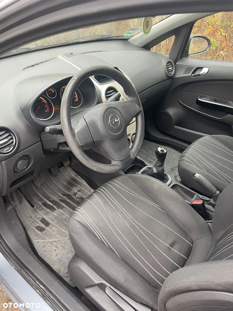 Opel Corsa - 12
