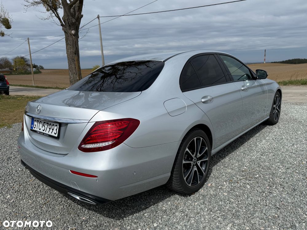 Mercedes-Benz Klasa E 220 d 9G-TRONIC Sportstyle Edition - 27