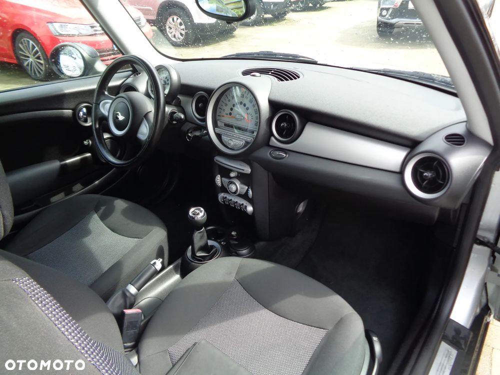 MINI Cooper - 16