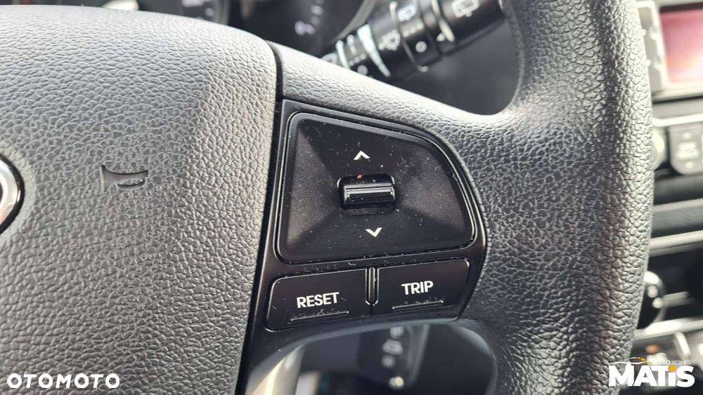 Kia Rio - 36