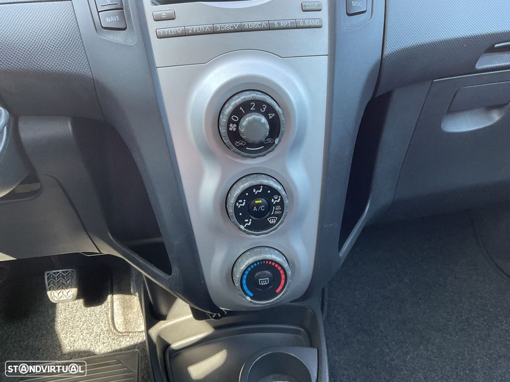 Toyota Yaris 1.0 VVT-i ACtive+AC - 25
