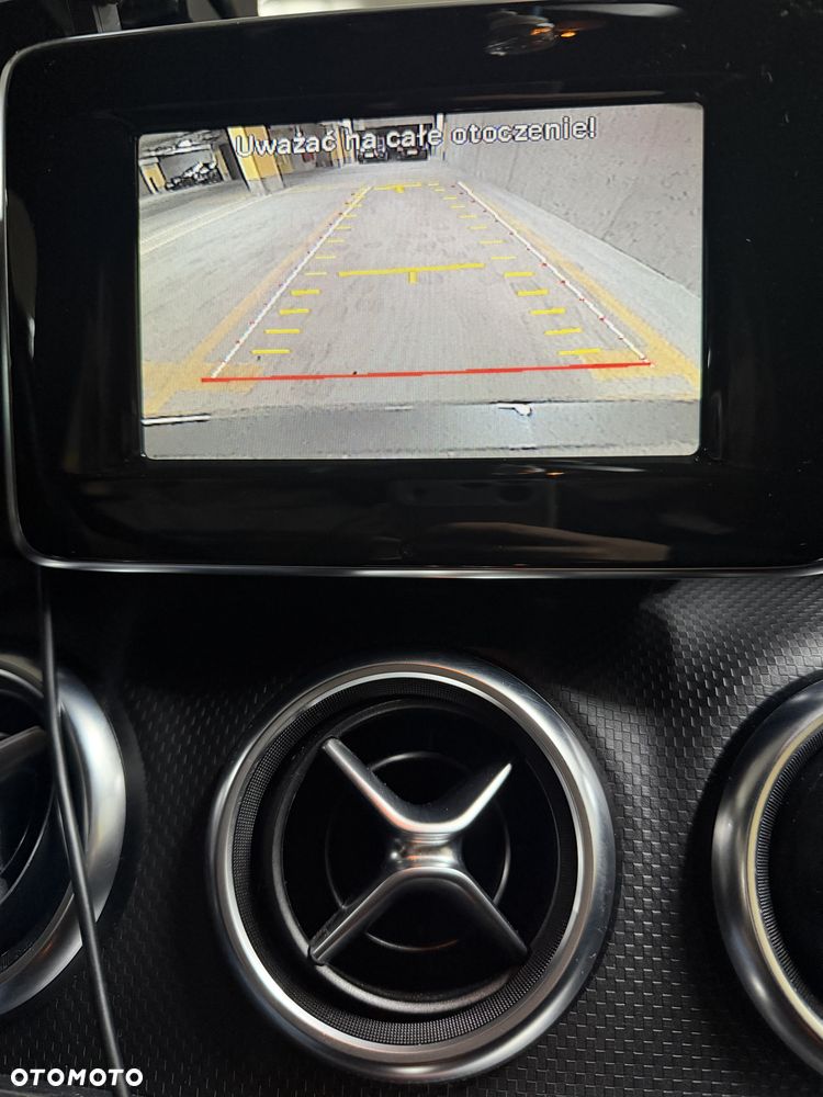 Mercedes-Benz Klasa A 180 BlueEfficiency Edition - 16