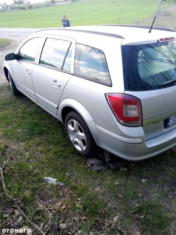 Opel Astra III 1.9 CDTI - 4