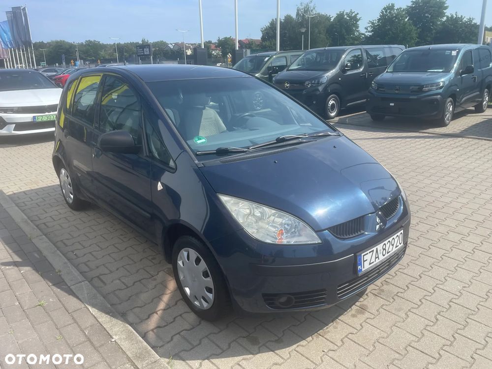 Mitsubishi Colt - 3
