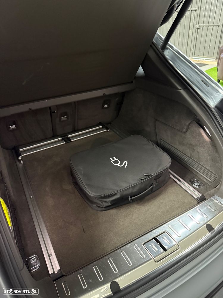 Porsche Panamera Sport Turismo 4S E-Hybrid - 19