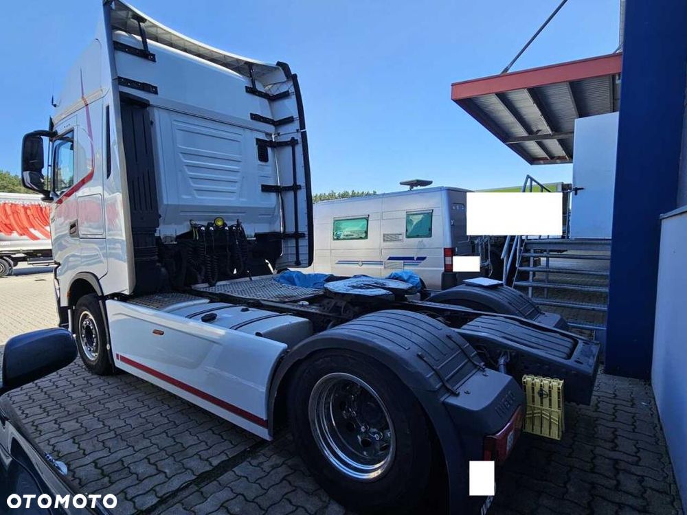 Iveco S-WAY 570 / RETARDER / STANDARD / KLIMA POSTOJOWA - 2