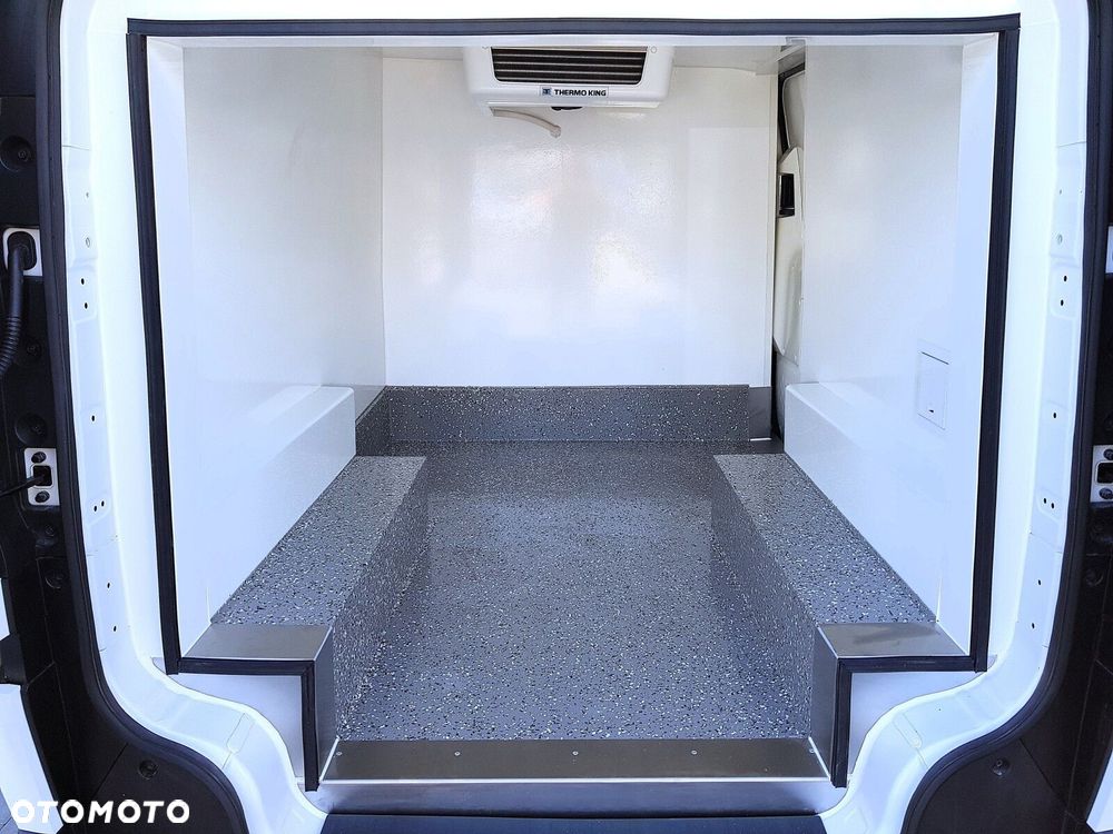 Kia PV5 71.2kWh - 13