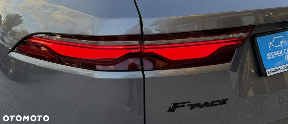 Jaguar F-Pace P250 AWD R-Dynamic Black - 16