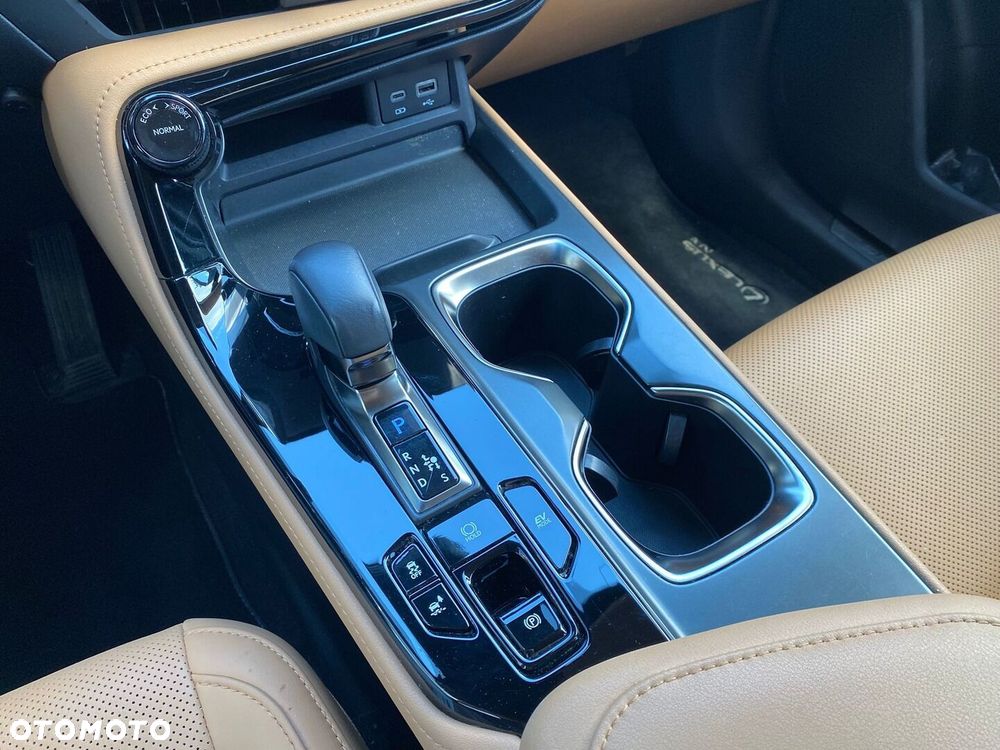 Lexus NX 350h Prestige AWD - 19