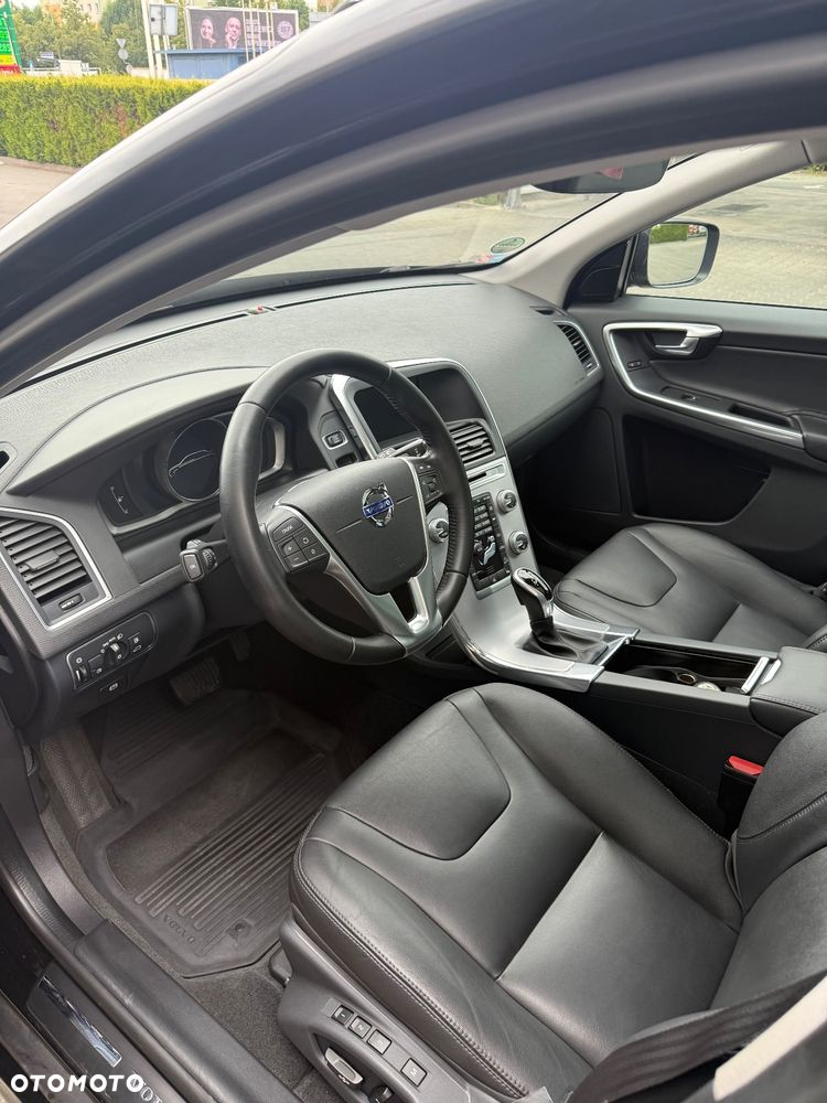 Volvo XC 60 D4 AWD Summum - 5