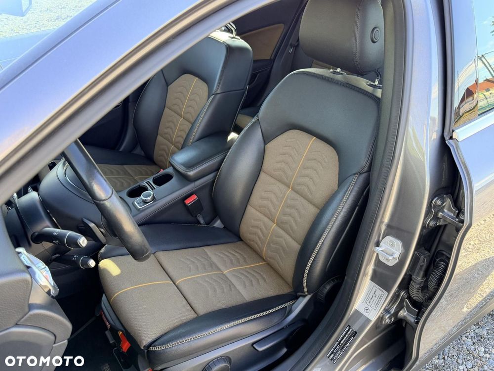 Mercedes-Benz GLA 220 4-Matic - 14