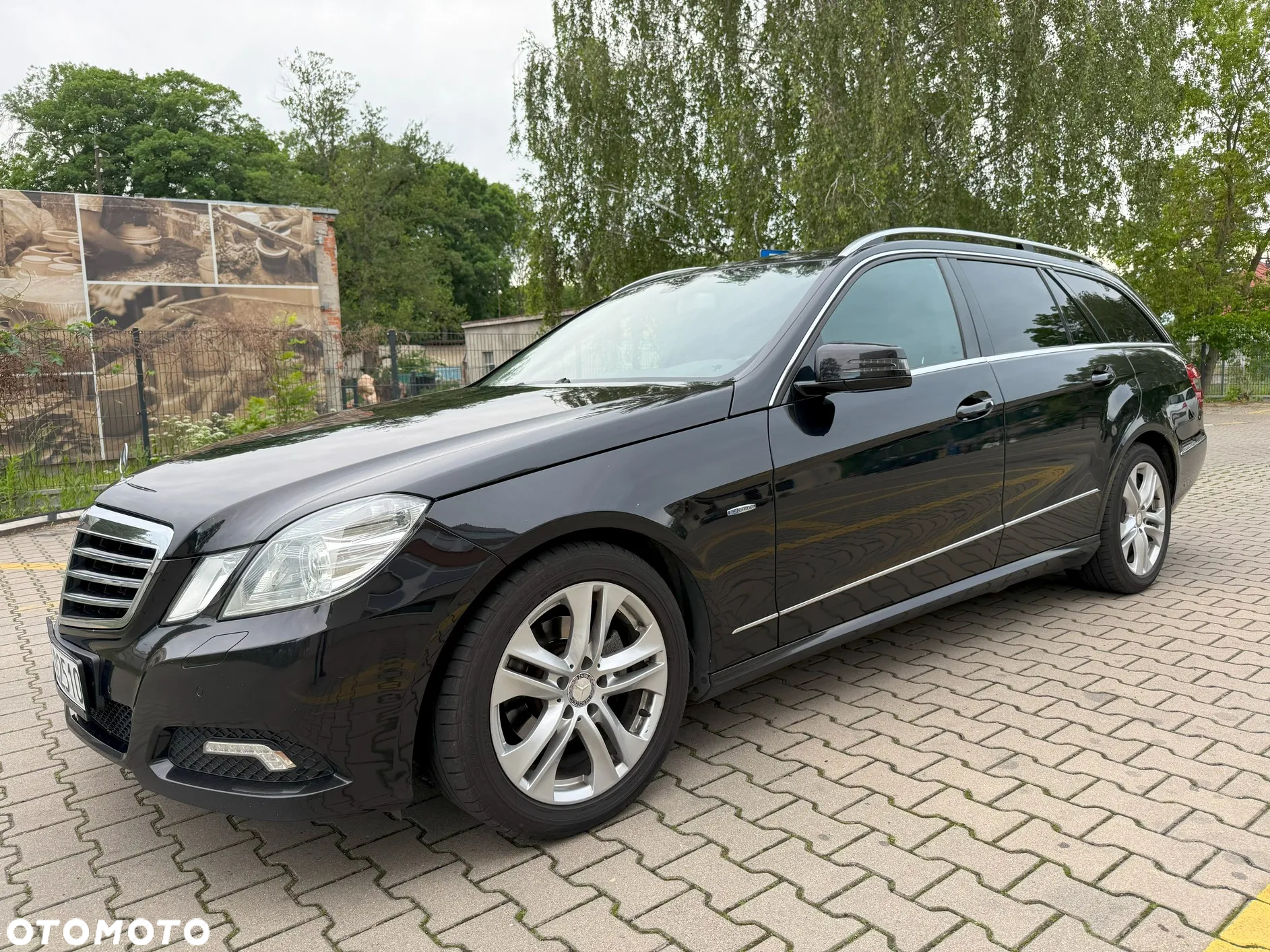 Mercedes-Benz Klasa E 220 T CDI DPF BlueEFFICIENCY Automatik Avantgarde - 2