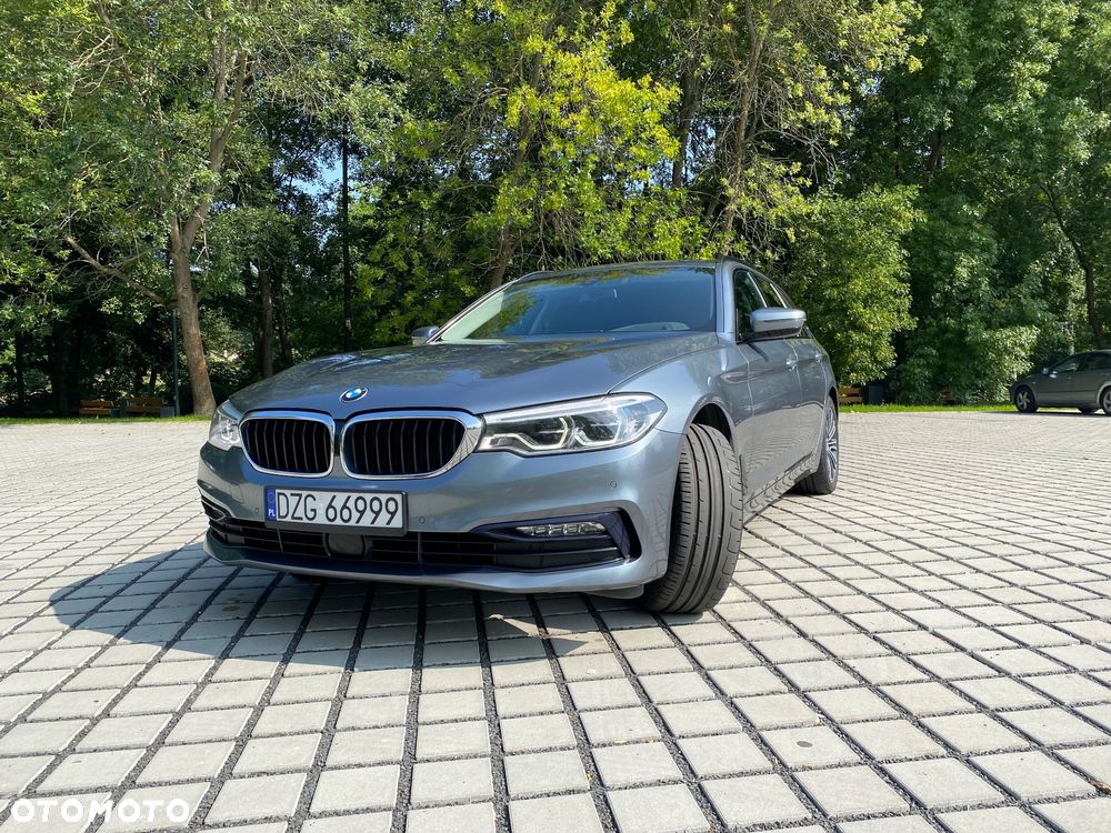 BMW Seria 5 520d xDrive Sport Line - 1